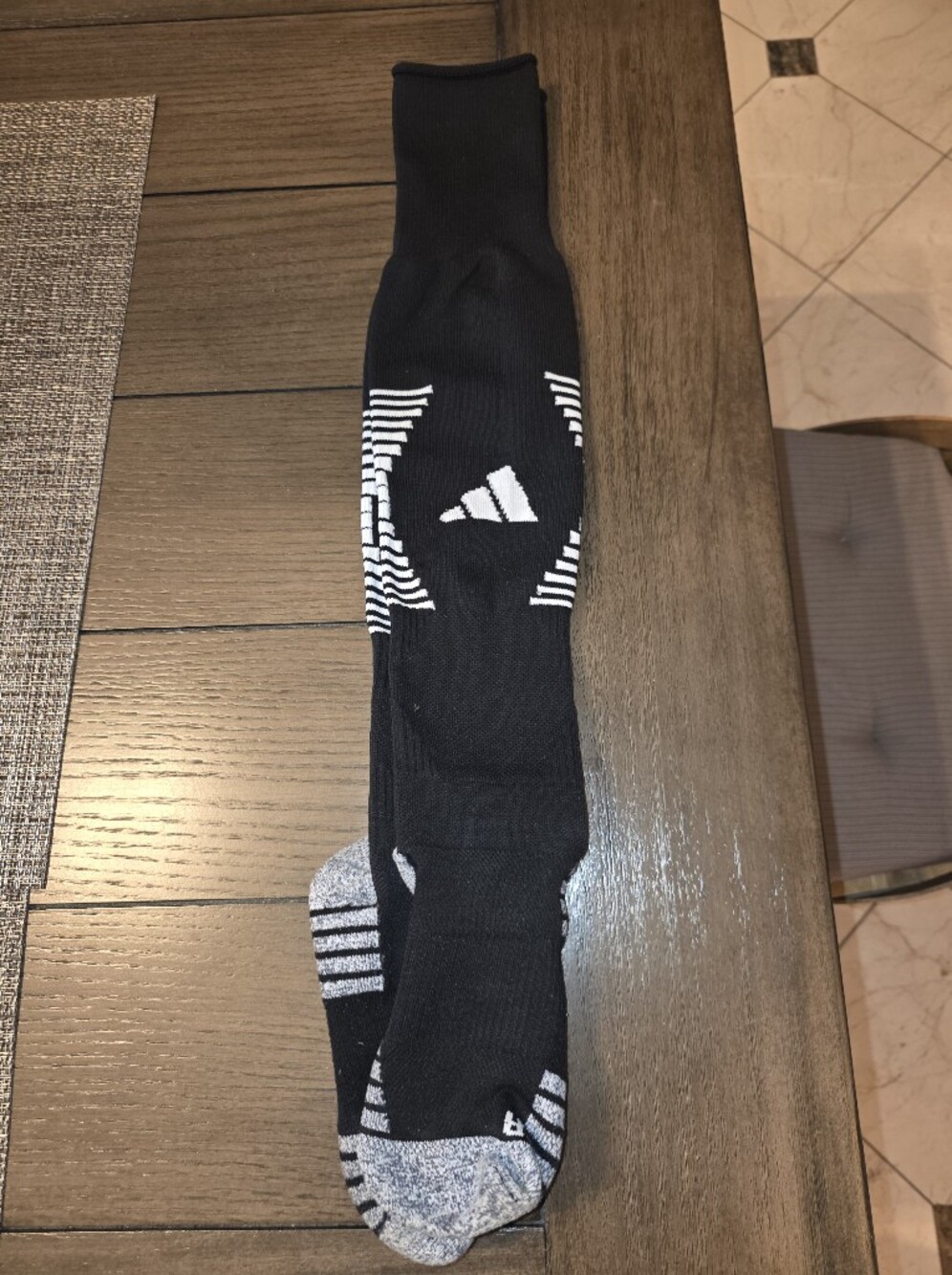 adidas Team Speed 4 Sock Black/White Youth Medium EUC